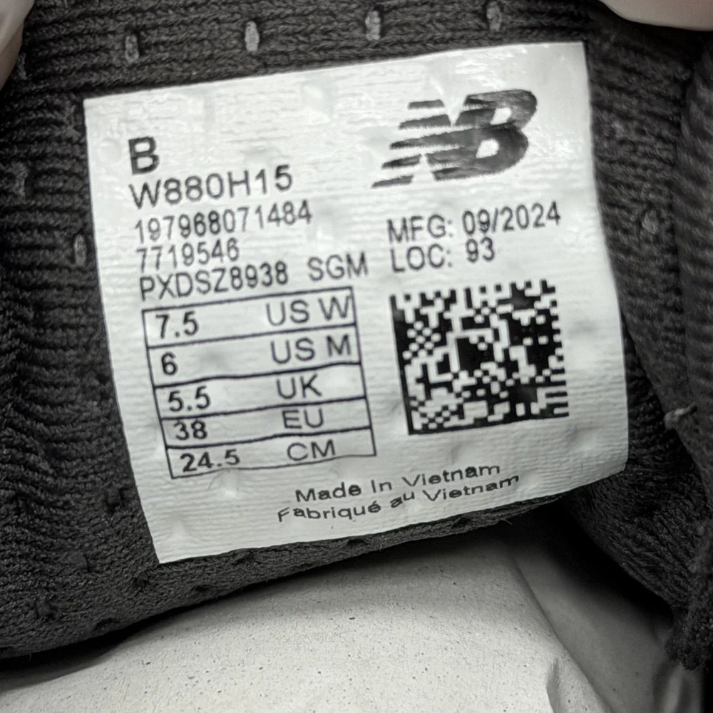 New Balance Shoes Womens Size 7.5 Black Fresh Foam‎ Running Sneakers W880H15